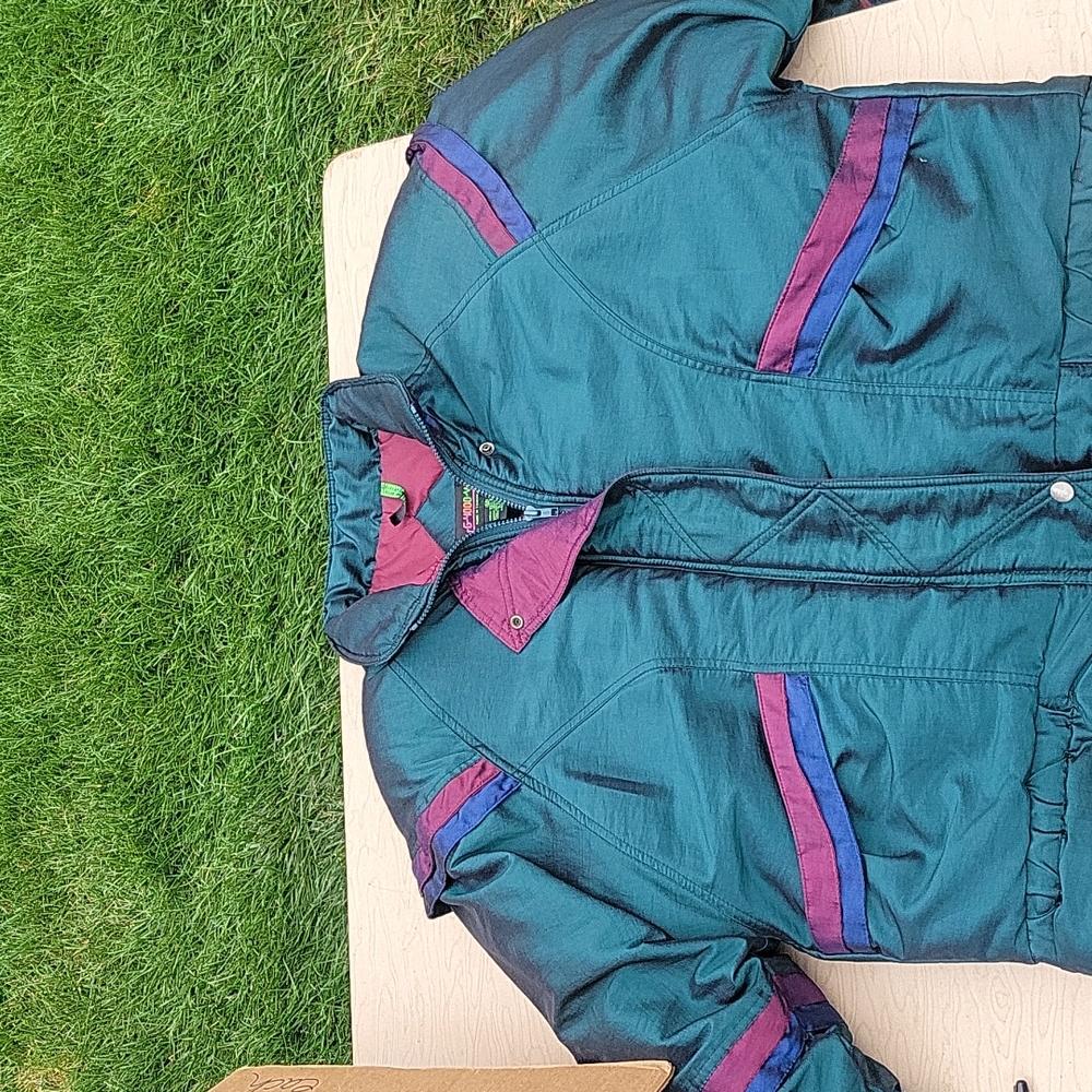 Vintage puffy jacket brand G-4000 late 80s early 90s size medium